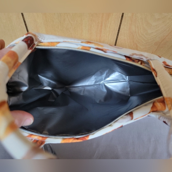 Betsey Johnson Love At First Bite Insulated Lunch Tote - Picture 5 of 7
